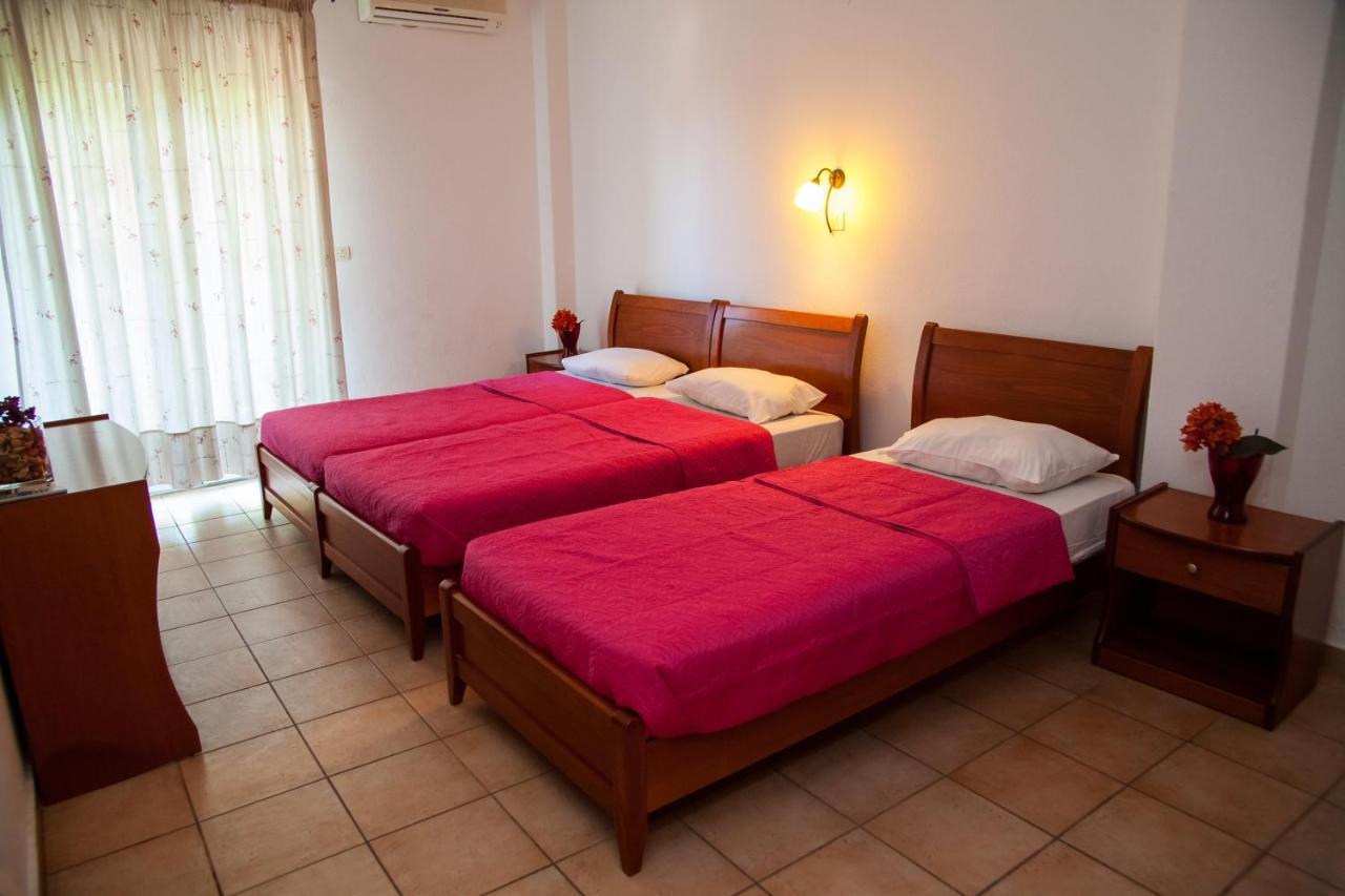 Hotel Adonis Kriopigi Ngoại thất bức ảnh