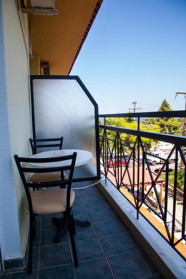 Hotel Adonis Kriopigi Ngoại thất bức ảnh